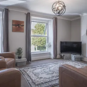Langland Road - 2 Bedroom Town House - Mumbles Swansea